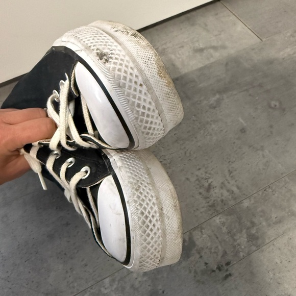 Converse Women's High-Top platform Sneakers - Picture 5 of 6